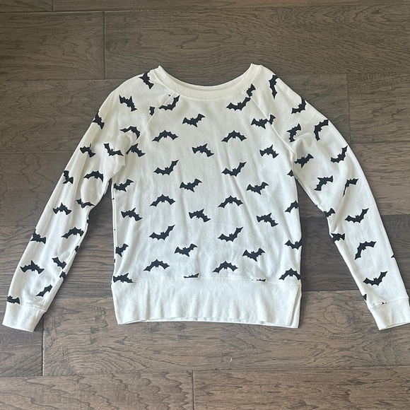 Grayson Threads-XS Black Bat Patterned White Sweatshirt-side split hem - Picture 1 of 5